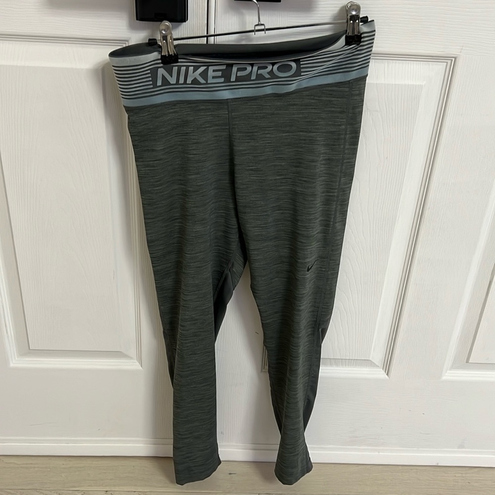 Nike Pro 365 Women's Cropped Leggings size large